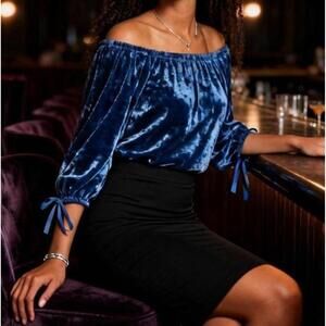 American Eagle Outfitters Navy Blue Velvet Off The Shoulder Top Size XXL